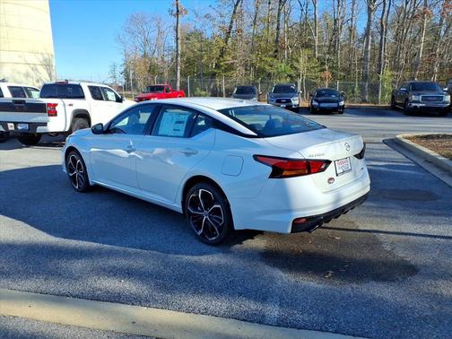 2025 Nissan Altima SR AWD