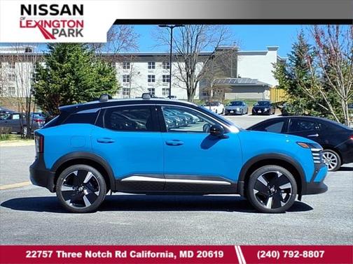2025 Nissan Kicks SR