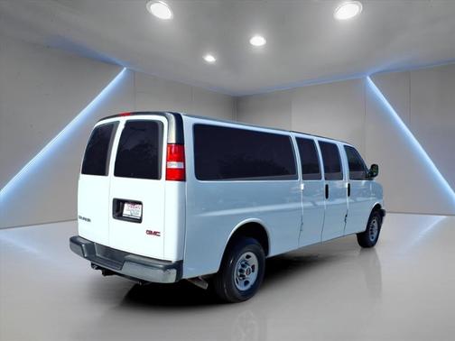 2022 GMC Savana 3500 RWD 3500 Extended Wheelbase LS