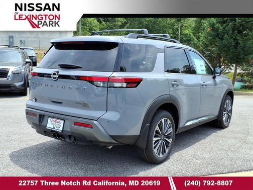 Boulder Gray Pearl 2026 Nissan Pathfinder Platinum
