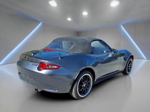 2016 Mazda MX-5 Miata Club