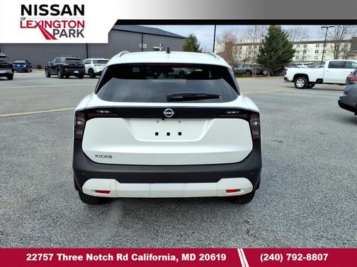 2026 Nissan Kicks SV