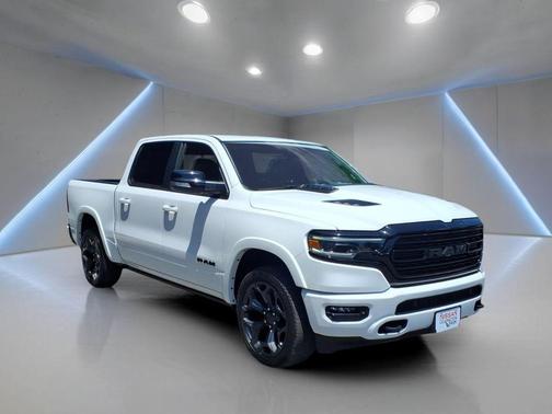 Bright White Clearcoat 2022 RAM 1500 Limited