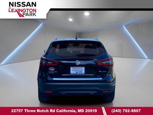 Magnetic Black Pearl 2022 Nissan Rogue Sport SL