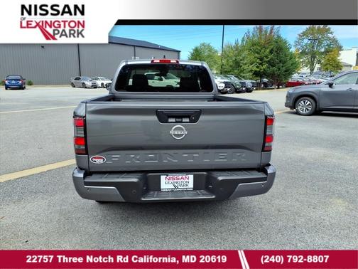 2025 Nissan Frontier SV