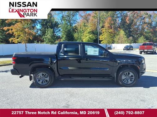 Super Black 2026 Nissan Frontier SV