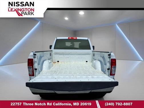 Bright White Clearcoat 2024 RAM 3500 Big Horn Crew Cab 4x4 8' Box