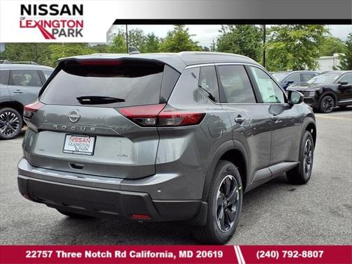 2025 Nissan Rogue SV