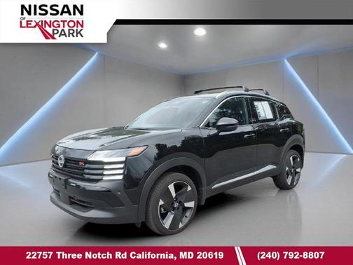 Super Black 2026 Nissan Kicks SR