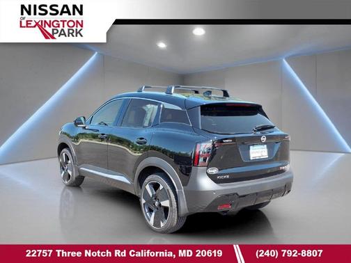 Super Black 2026 Nissan Kicks SR
