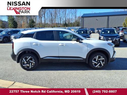 Fresh Powder 2026 Nissan Kicks SV