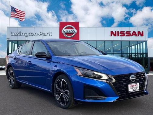 2025 Nissan Altima SR FWD