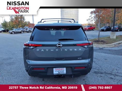 2025 Nissan Pathfinder SV 4WD