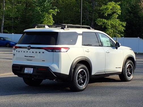 2025 Nissan Pathfinder Rock Creek 4WD