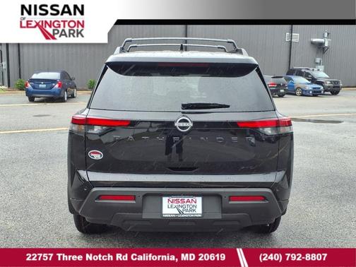 2025 Nissan Pathfinder SV 4WD