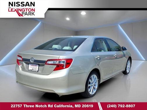 Creme Brulee Mica 2014 Toyota Camry XLE