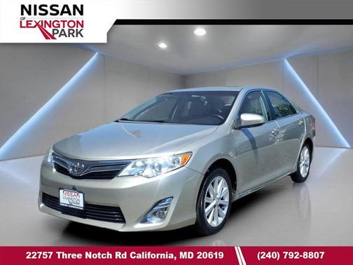 Creme Brulee Mica 2014 Toyota Camry XLE