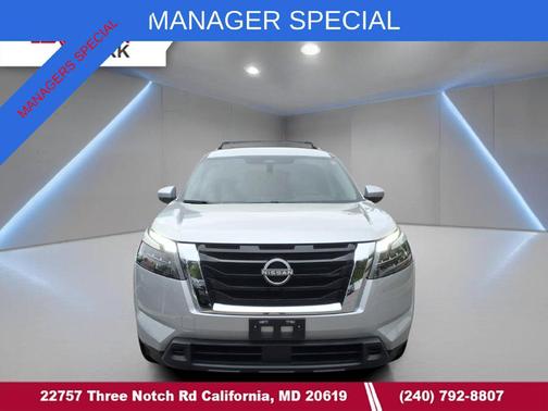 Brilliant Silver Metallic 2025 Nissan Pathfinder SV 4WD