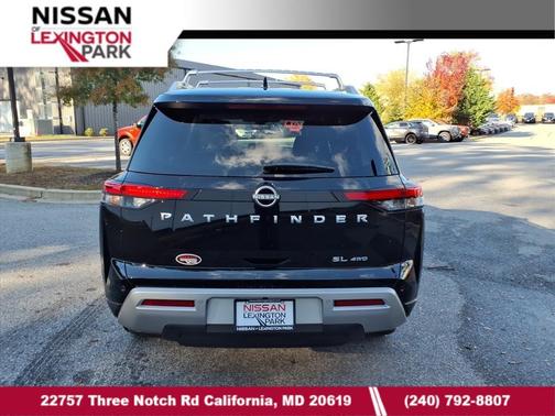 2025 Nissan Pathfinder SL 4WD