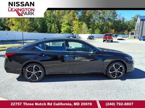 2025 Nissan Altima SR FWD