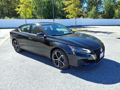 2025 Nissan Altima SR FWD