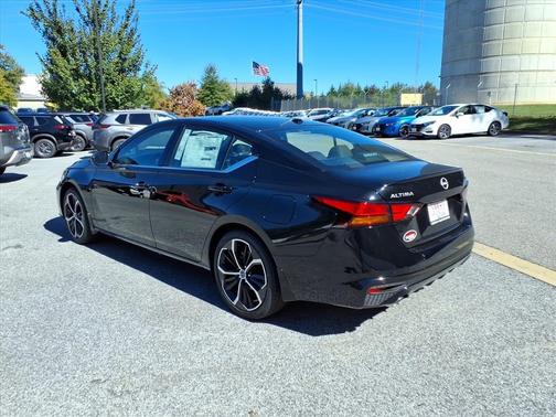 2025 Nissan Altima SR FWD