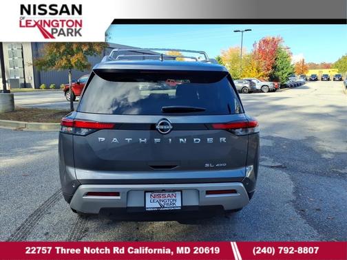 2025 Nissan Pathfinder SL 4WD