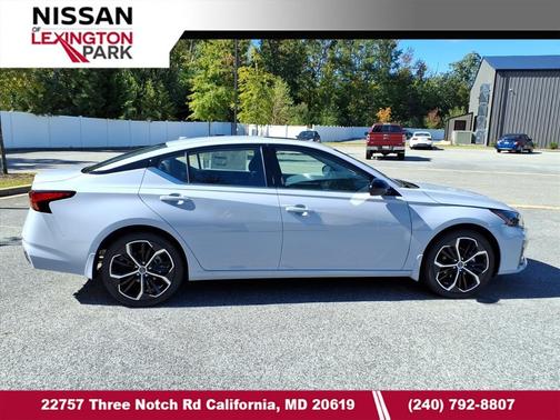 2025 Nissan Altima SR FWD