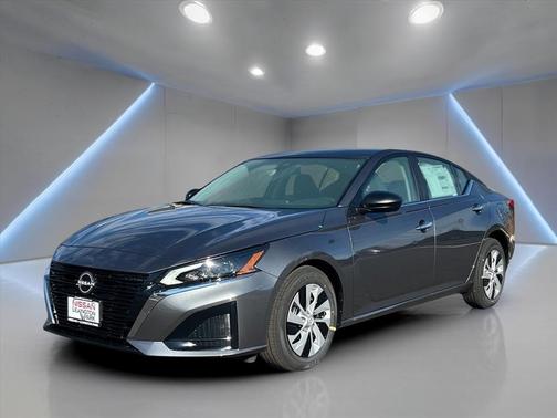 2025 Nissan Altima S FWD