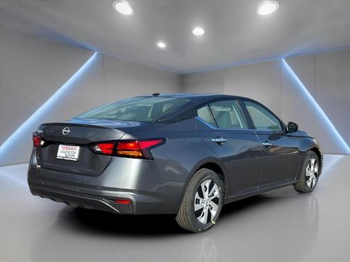 2025 Nissan Altima S FWD