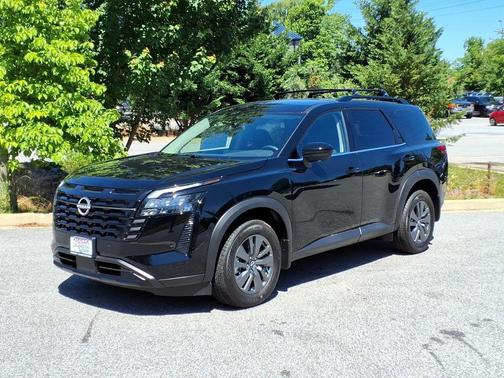 Super Black 2026 Nissan Pathfinder SV
