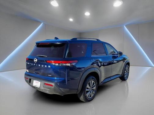 2025 Nissan Pathfinder SV 4WD