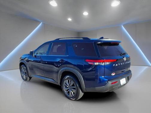 2025 Nissan Pathfinder SV 4WD