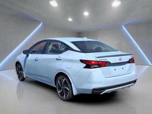 Gray Sky Pearl 2025 Nissan Versa 1.6 S