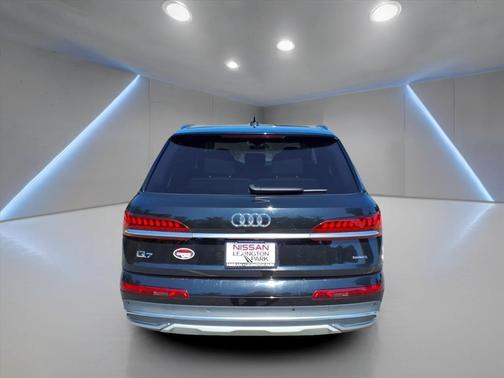 2024 Audi Q7 45 Premium Plus
