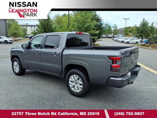 2022 Nissan Frontier SV