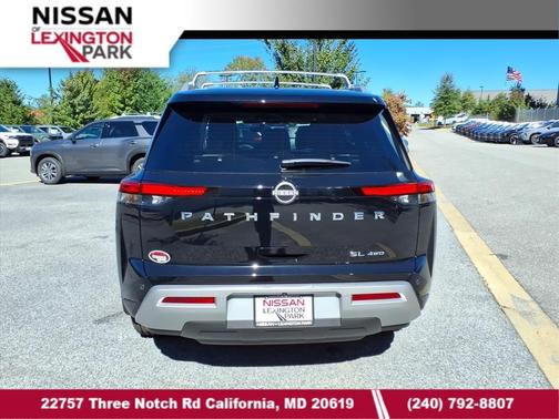 2025 Nissan Pathfinder SL 4WD