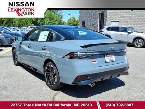 Atlantic Gray Metallic/Super Black 2026 Nissan Sentra SR