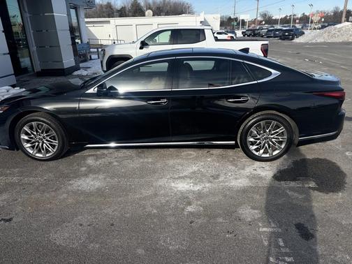 2022 Lexus LS 500 Base