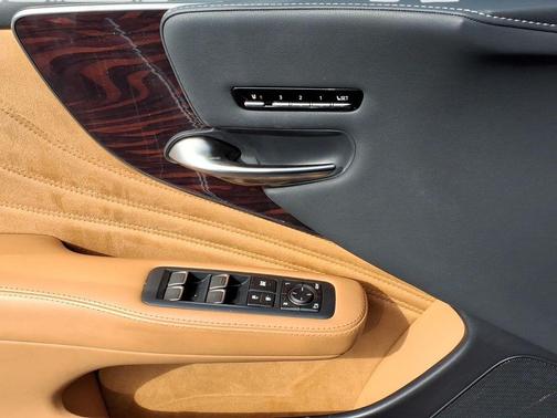 2022 Lexus LS 500 Base