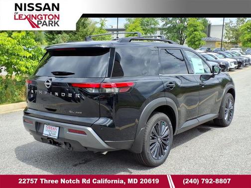 Super Black 2026 Nissan Pathfinder SL