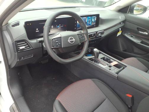 Aspen White Tricoat 2027 Nissan Sentra SR