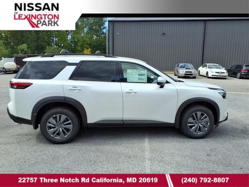 2025 Nissan Pathfinder SV 4WD