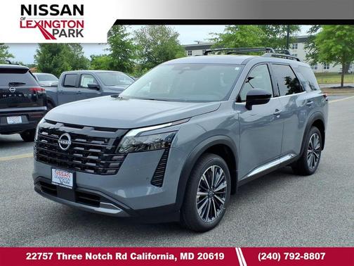Boulder Gray Pearl 2026 Nissan Pathfinder Platinum