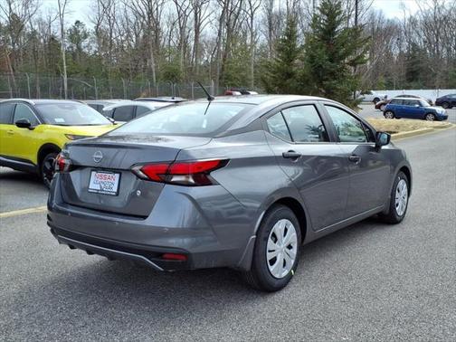2025 Nissan Versa 1.6 S