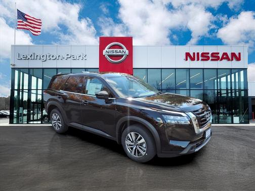 2025 Nissan Pathfinder SL 4WD