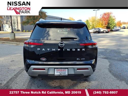 2025 Nissan Pathfinder SL 4WD