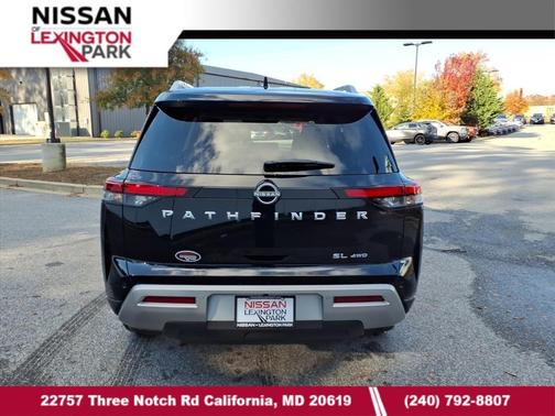 2025 Nissan Pathfinder SL 4WD