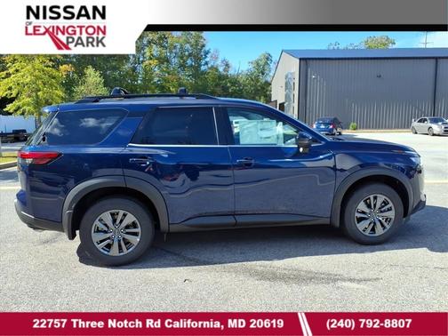 2025 Nissan Pathfinder SV 4WD