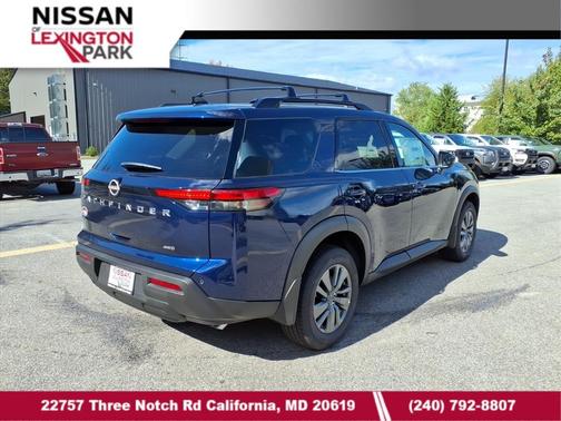 2025 Nissan Pathfinder SV 4WD